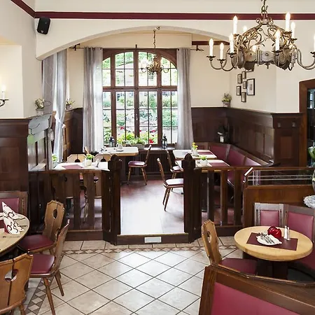 Brauhaus Manforter Hof Hotell