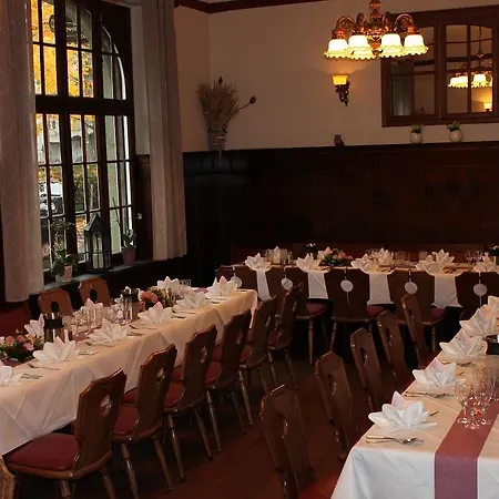 Brauhaus Manforter Hof Hotell 3*