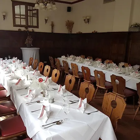 Brauhaus Manforter Hof Hotell 3*